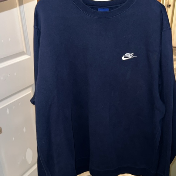Nike Swoosh Sweatshirt Small Logo Crewneck Jumper Pullover Sweater - Picture 4 of 4